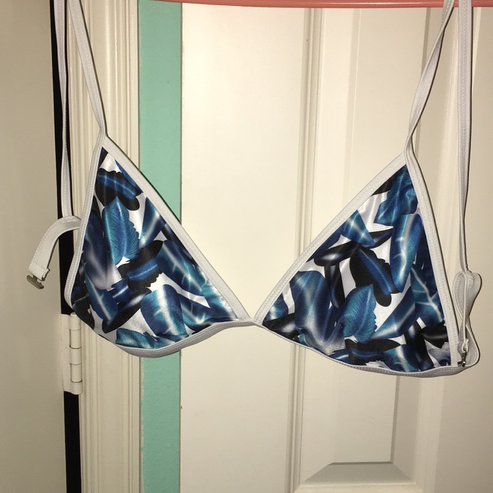Bathing suit